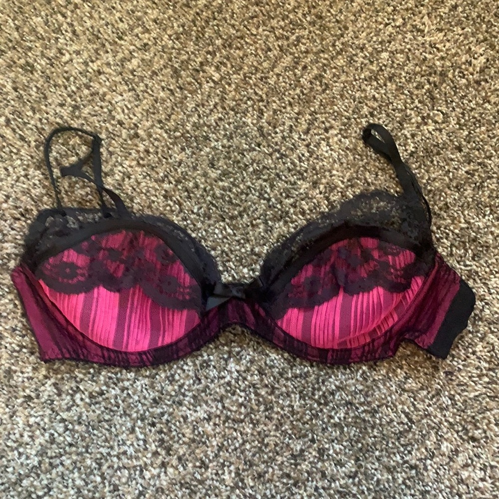 Victoria's Secret Sexy Black/Pink Lace Bra 36B